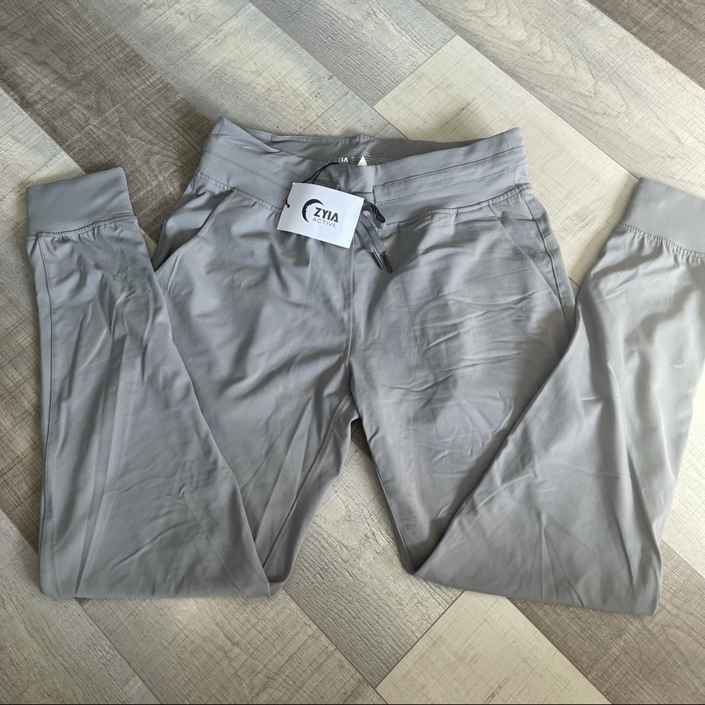 ZYIA Grey Ascend Joggers - Size XXL